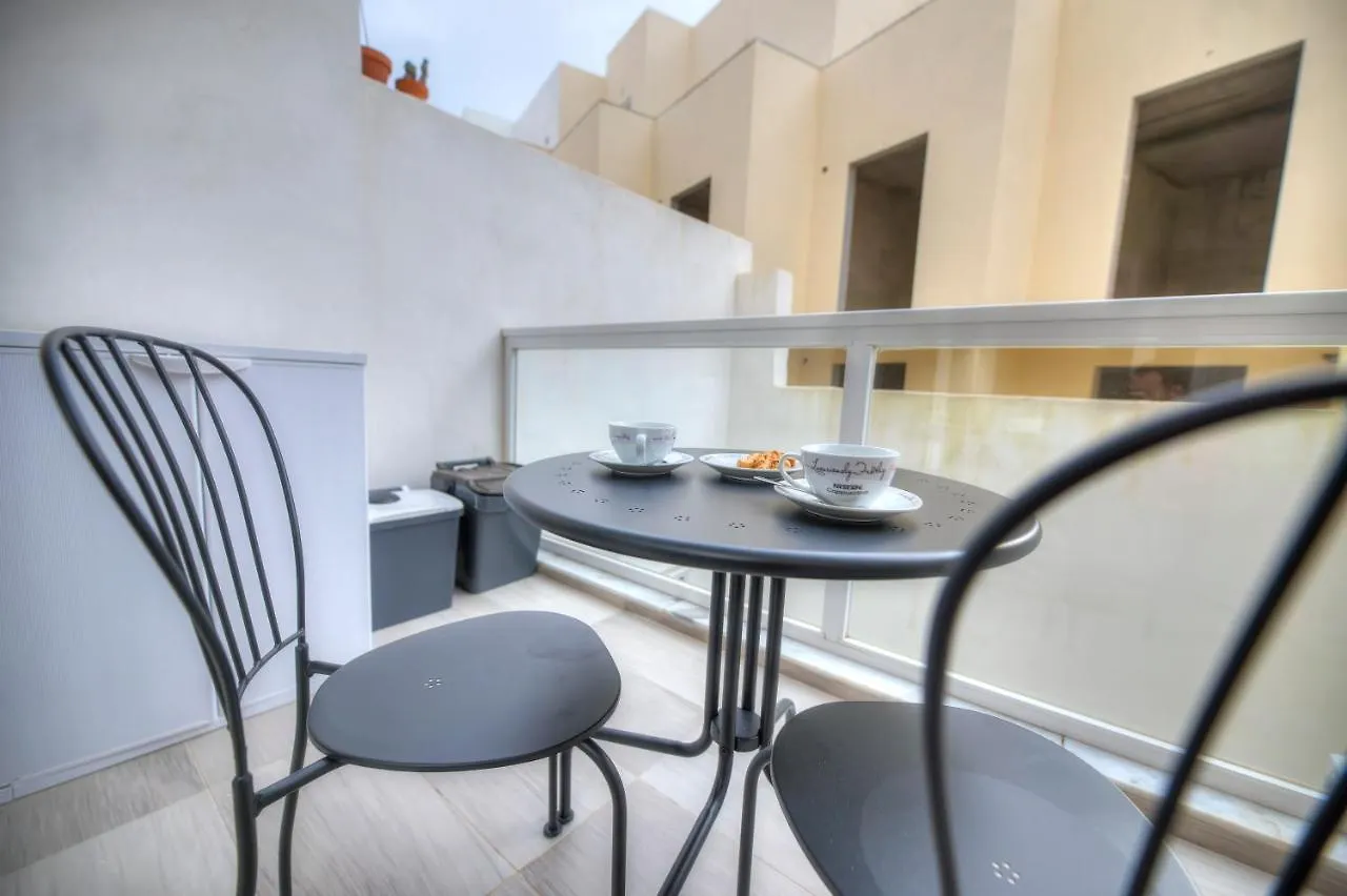 Modern And Bright 2Bedroom With Terrace Sard1-1 San Ġiljan 0*,  Malta